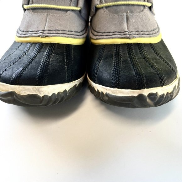 Sorel Size 7 Out n About Rain Boots Zest/Dove Patent Leather Vulcanized Rubber - Picture 5 of 9